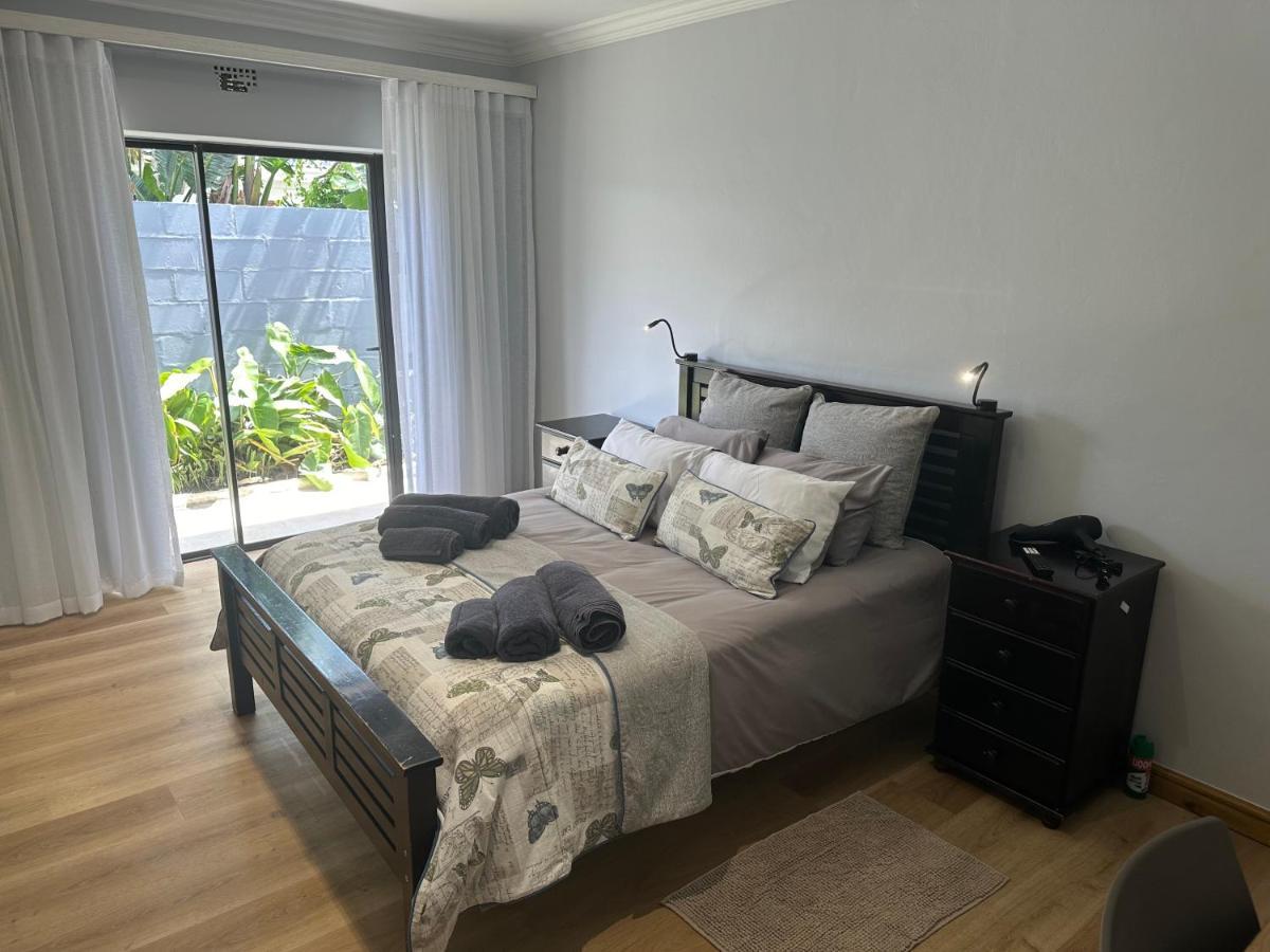 Tranquil Private Rooms Hermanus Luaran gambar