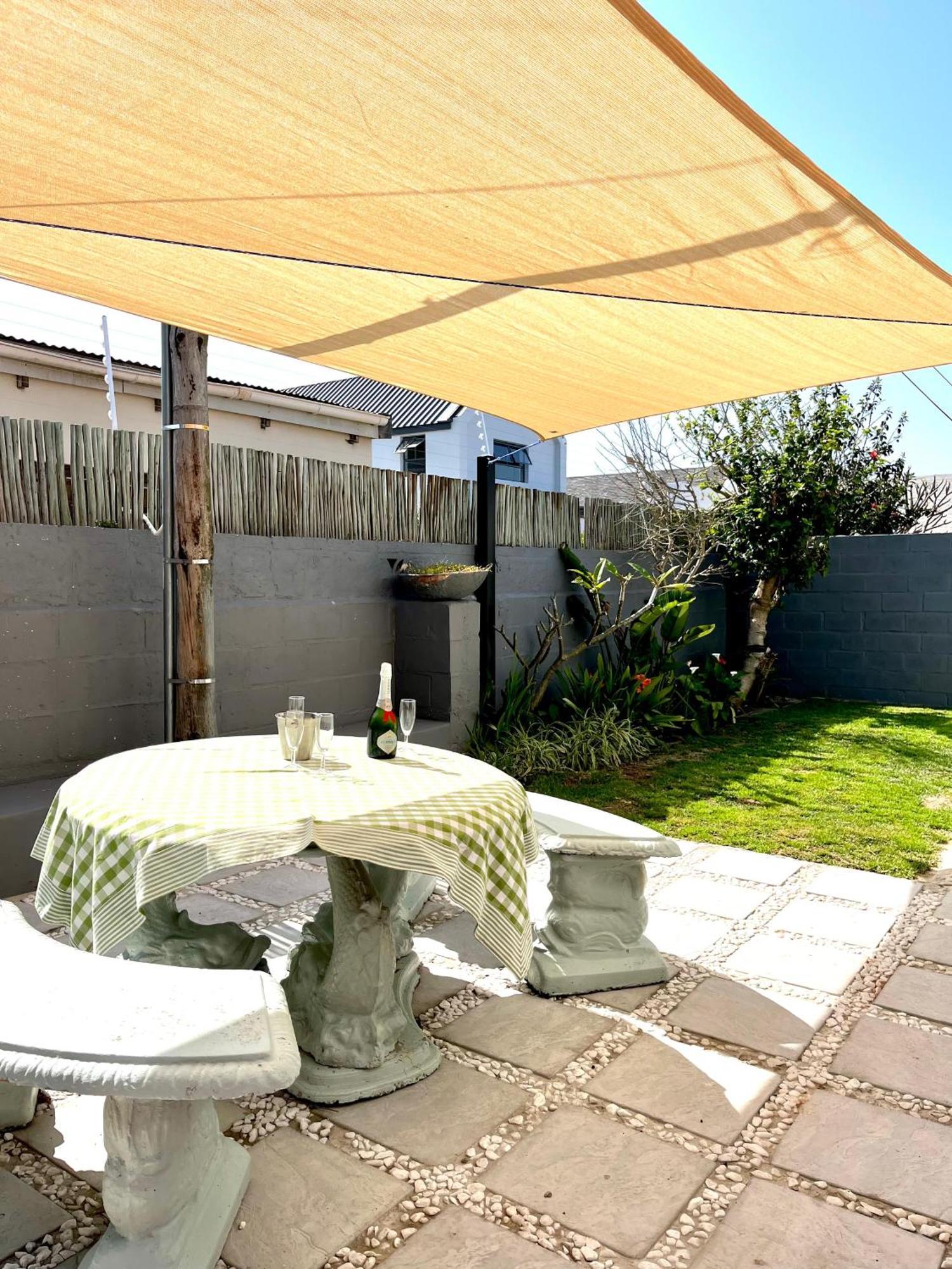 Tranquil Private Rooms Hermanus Luaran gambar