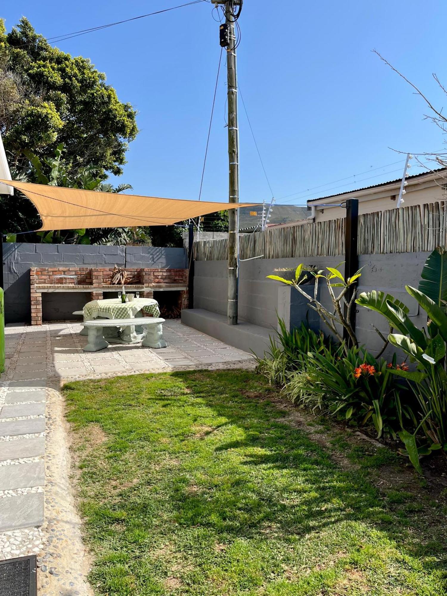 Tranquil Private Rooms Hermanus Luaran gambar